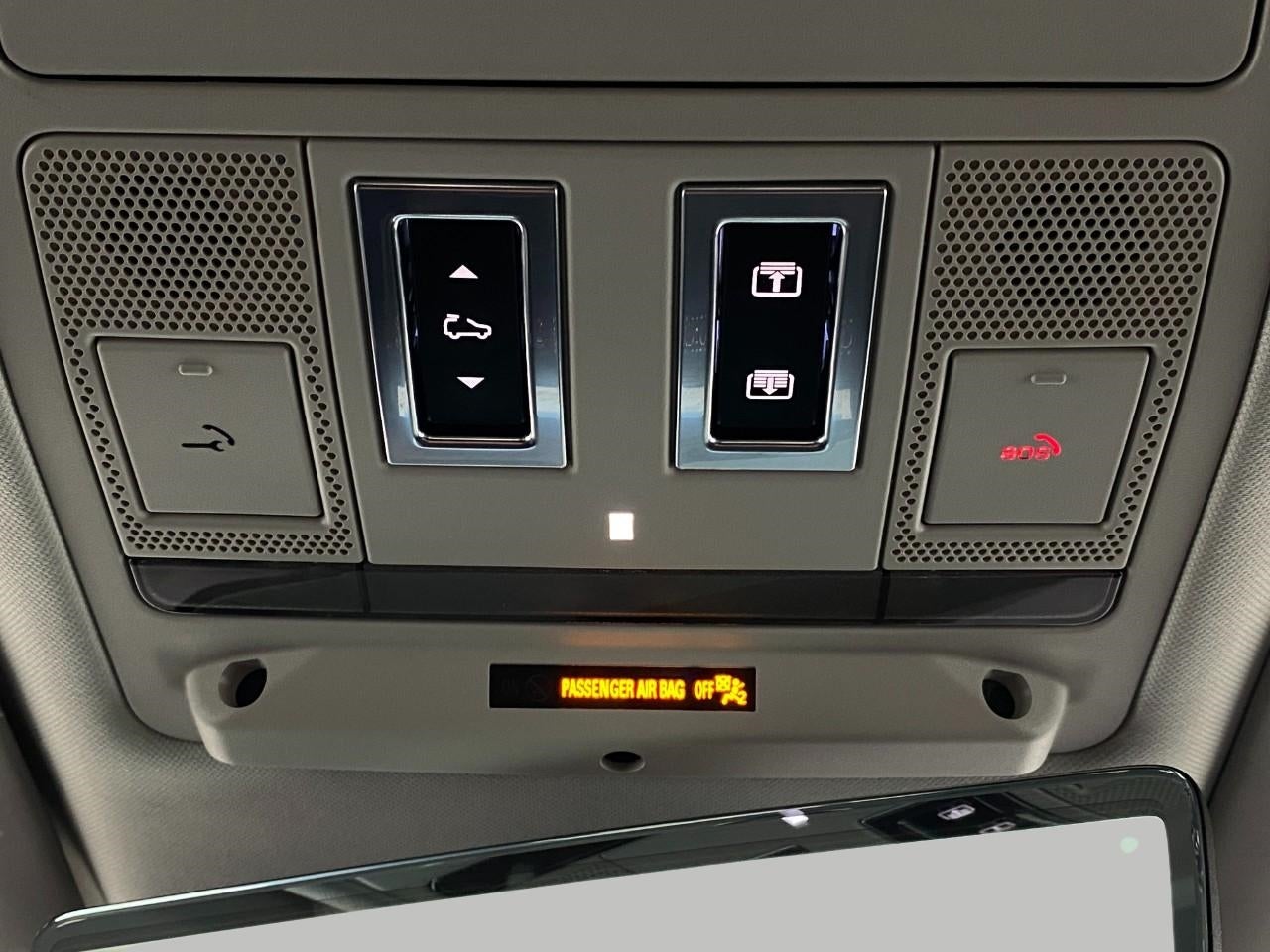 2021 Land Rover Defender 110 SE AWD