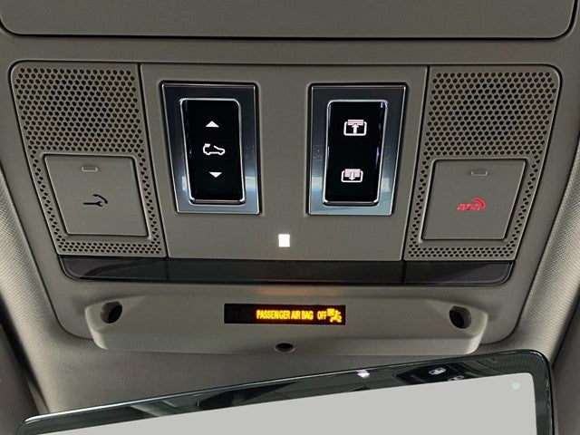 2021 Land Rover Defender 110 SE AWD