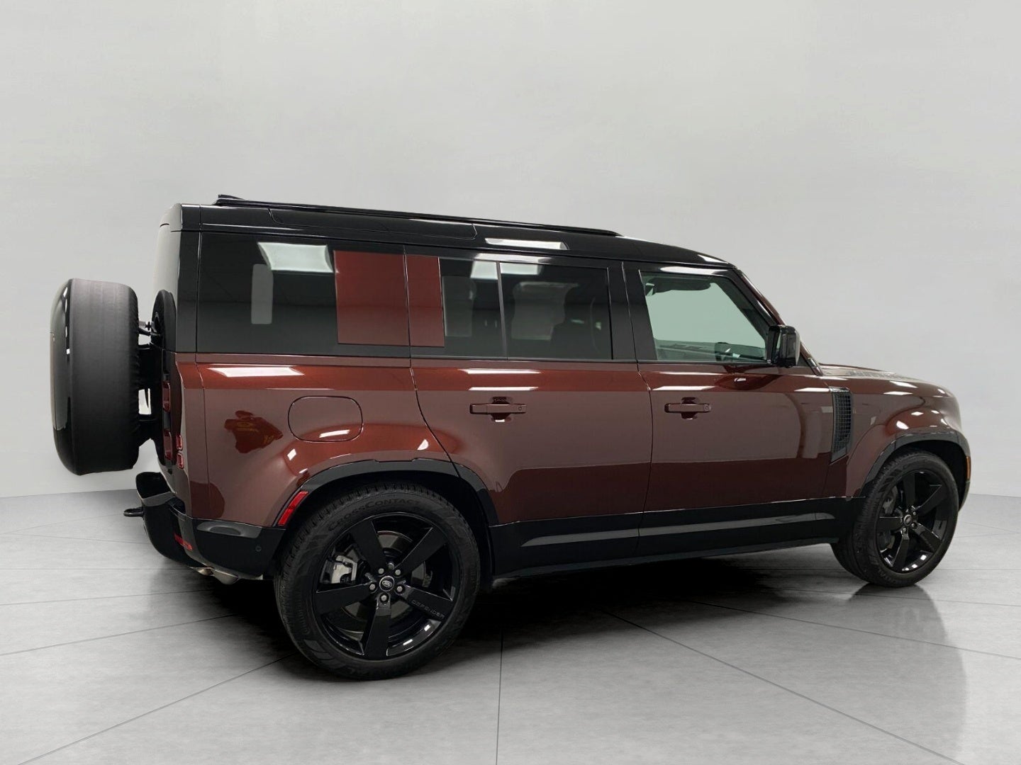 2025 Land Rover Defender 110 P400 Sedona Red Edition