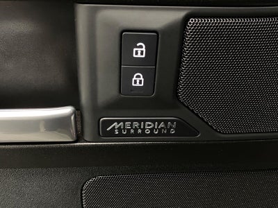 2025 Land Rover Defender 110 P400 Sedona Red Edition