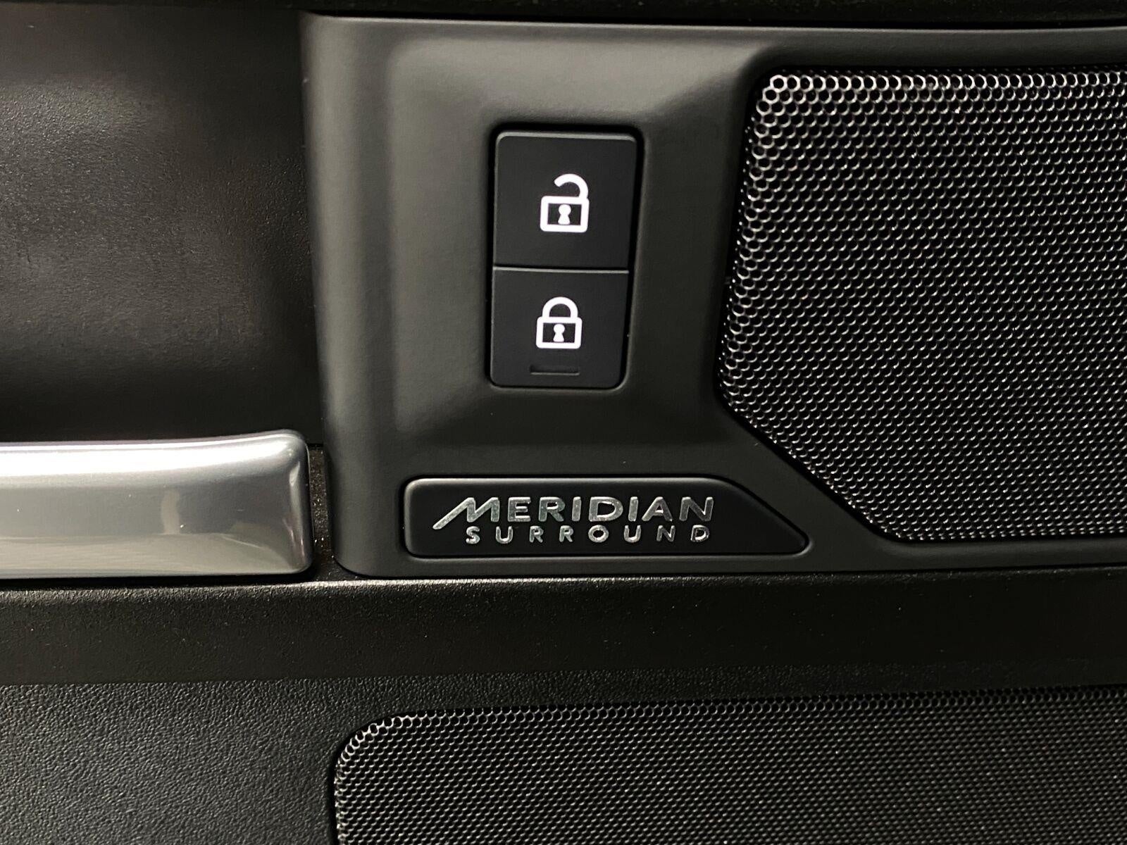 2025 Land Rover Defender 110 P400 Sedona Red Edition