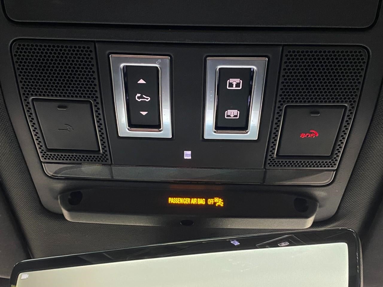 2022 Land Rover Defender 110 XS Edition AWD