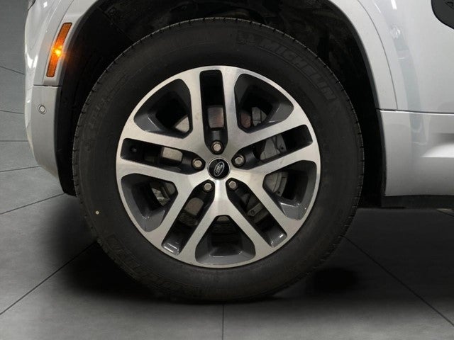 2022 Land Rover Defender 110 XS Edition AWD