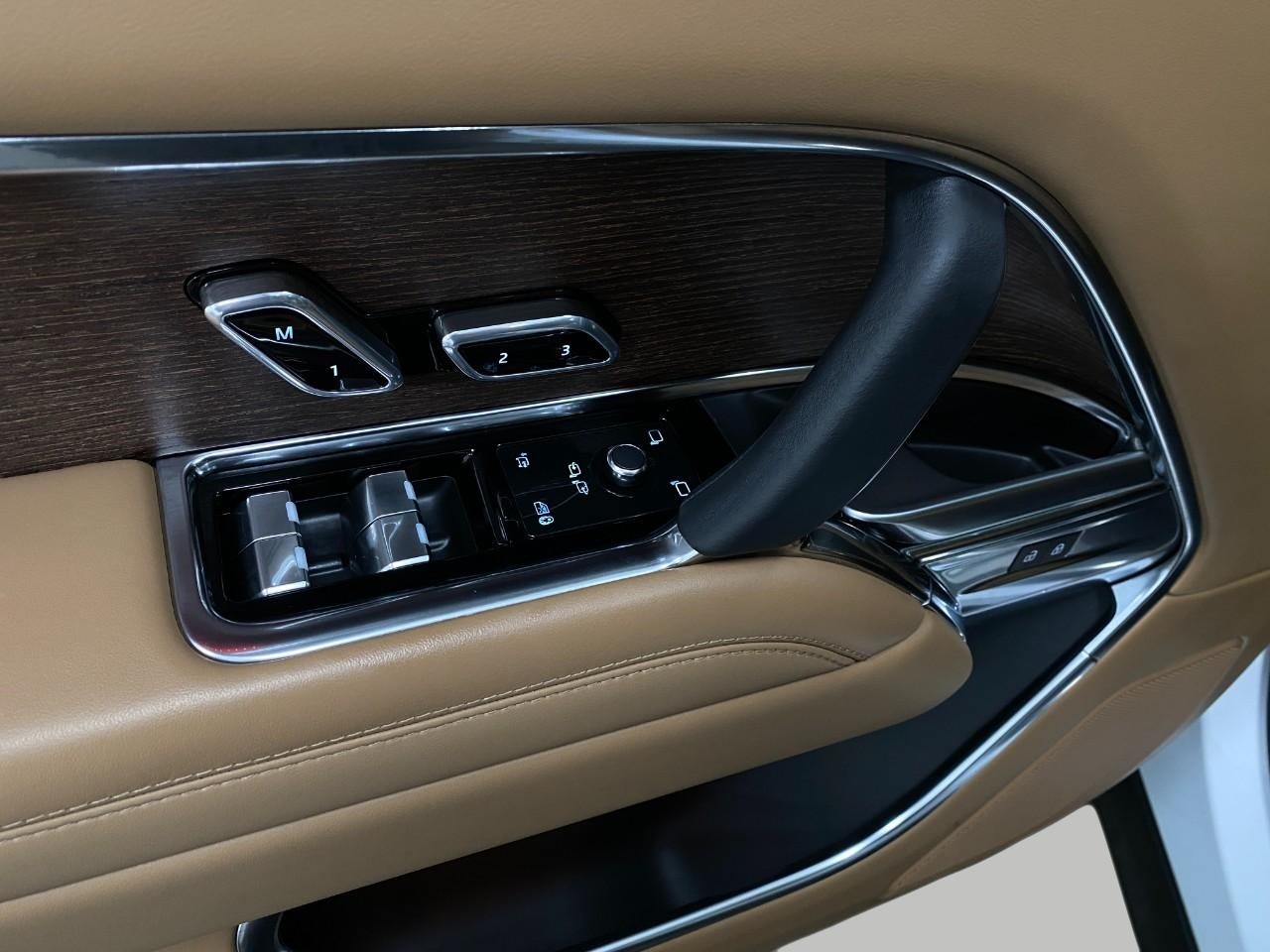 2024 Land Rover Range Rover P530 SE SWB