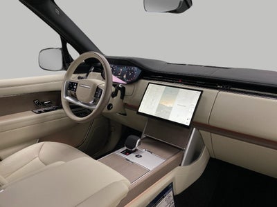 2025 Land Rover Range Rover P530 SE SWB