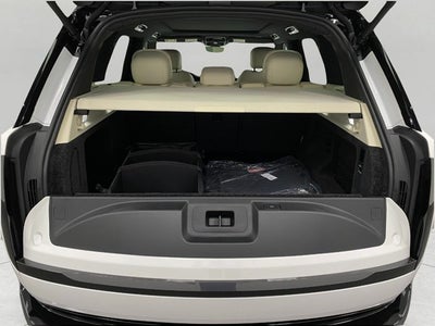 2025 Land Rover Range Rover P530 SE SWB