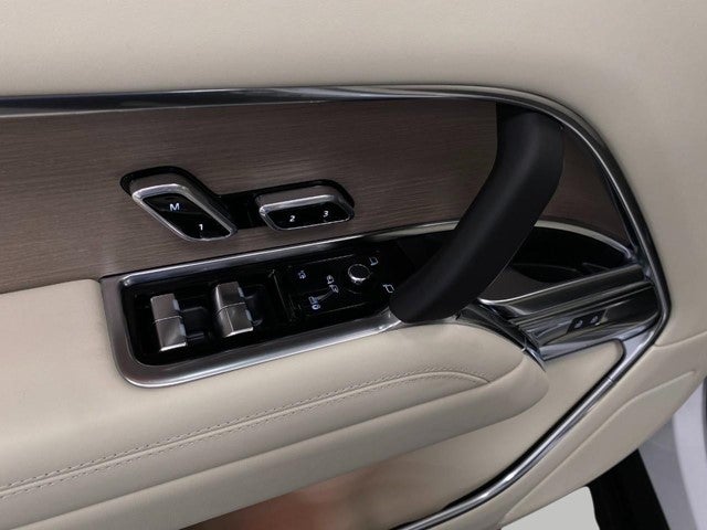 2025 Land Rover Range Rover P530 SE SWB
