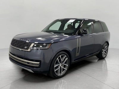 2025 Land Rover Range Rover P400 SE SWB