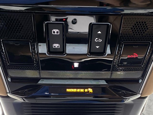 2025 Land Rover Range Rover P400 SE SWB