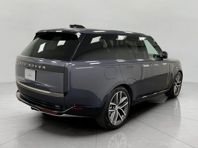 2025 Land Rover Range Rover P400 SE SWB