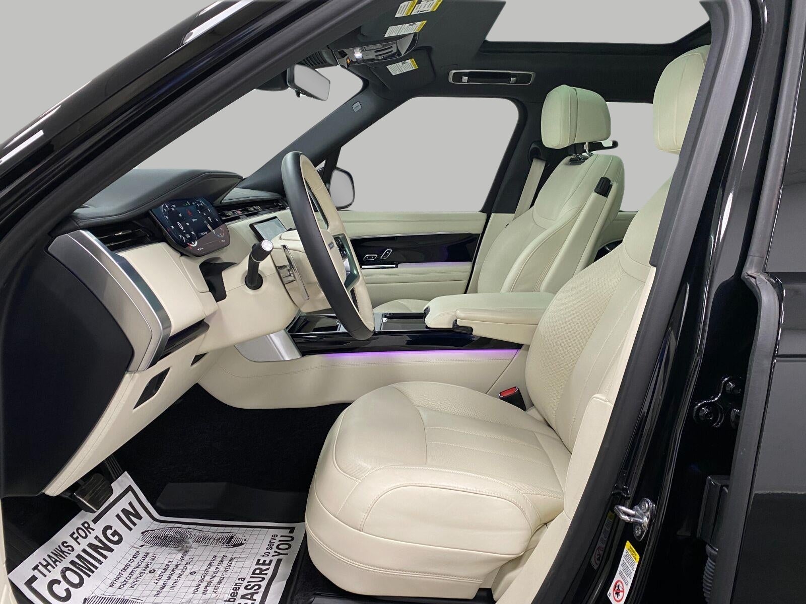 2025 Land Rover Range Rover P400 SE SWB