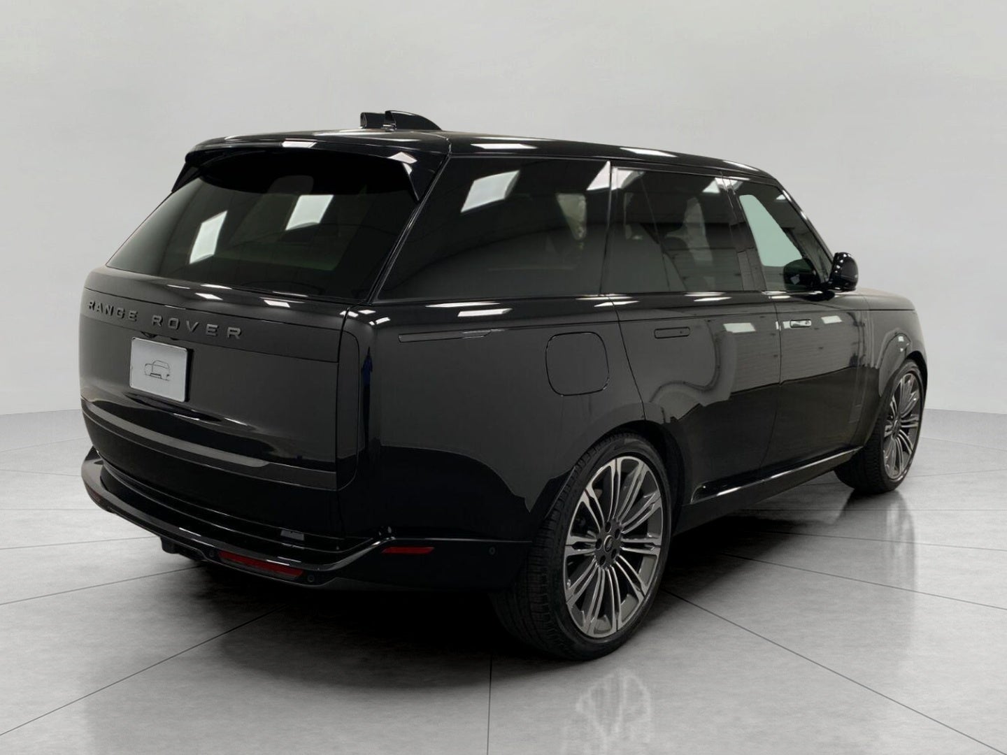 2025 Land Rover Range Rover P400 SE SWB