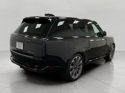 2025 Land Rover Range Rover P400 SE SWB