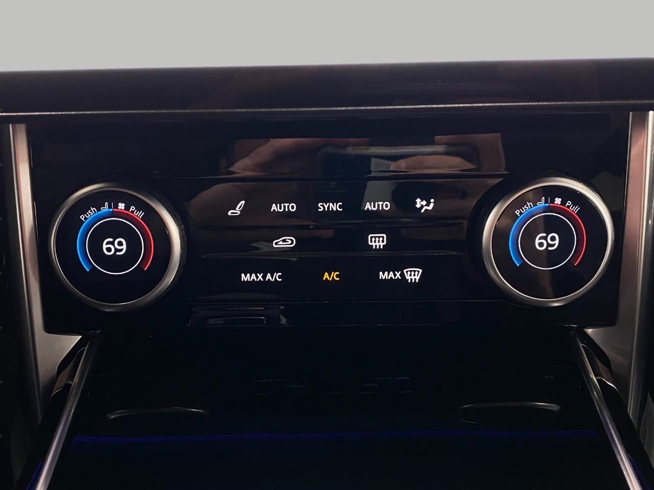 2022 Land Rover Range Rover P400 SE SWB