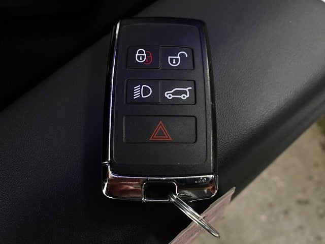 2022 Land Rover Range Rover P400 SE SWB