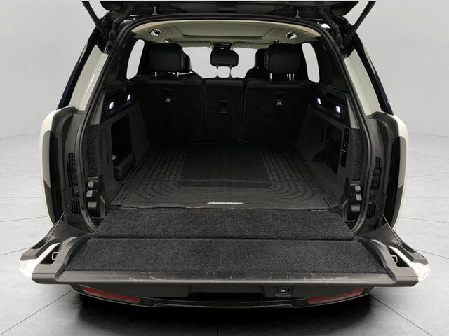 2022 Land Rover Range Rover P400 SE SWB