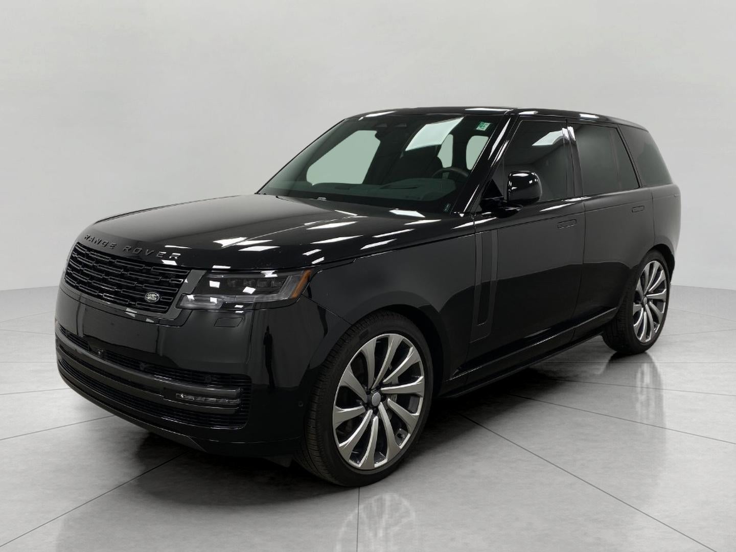 2025 Land Rover Range Rover P400 SE SWB