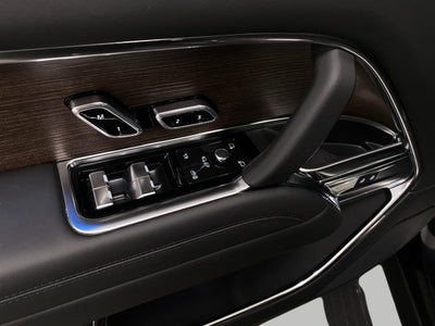 2025 Land Rover Range Rover P400 SE SWB