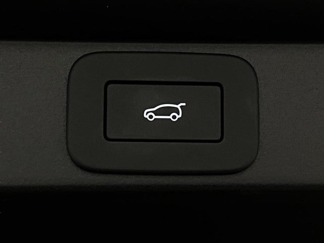 2025 Land Rover Range Rover P400 SE SWB