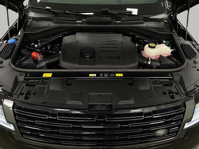 2025 Land Rover Range Rover P400 SE SWB