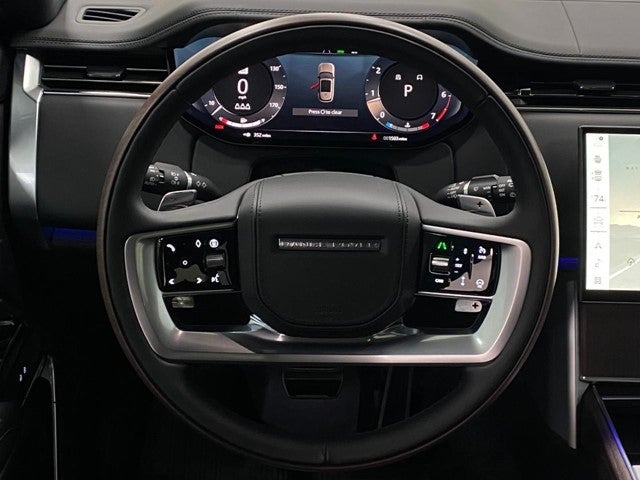 2025 Land Rover Range Rover P400 SE SWB