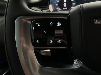 2025 Land Rover Range Rover P400 SE SWB