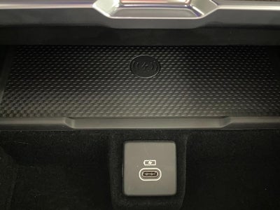 2025 Land Rover Range Rover P400 SE SWB