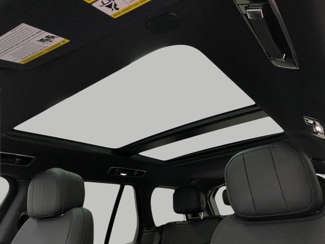 2025 Land Rover Range Rover P400 SE SWB