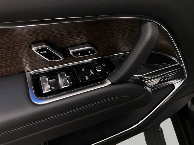 2025 Land Rover Range Rover P400 SE SWB