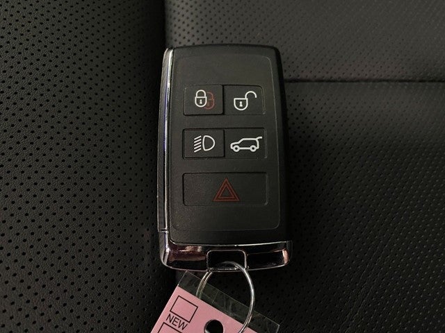 2025 Land Rover Range Rover P400 SE SWB