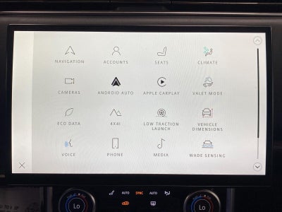 2022 Land Rover Range Rover P400 SE LWB 7 Seat
