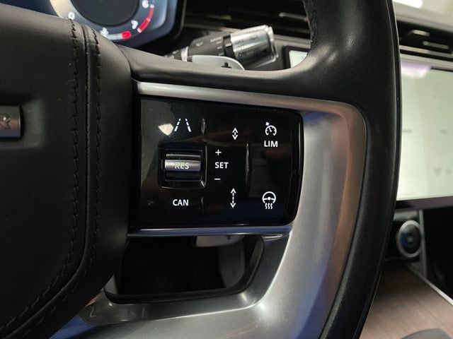 2022 Land Rover Range Rover P400 SE LWB 7 Seat