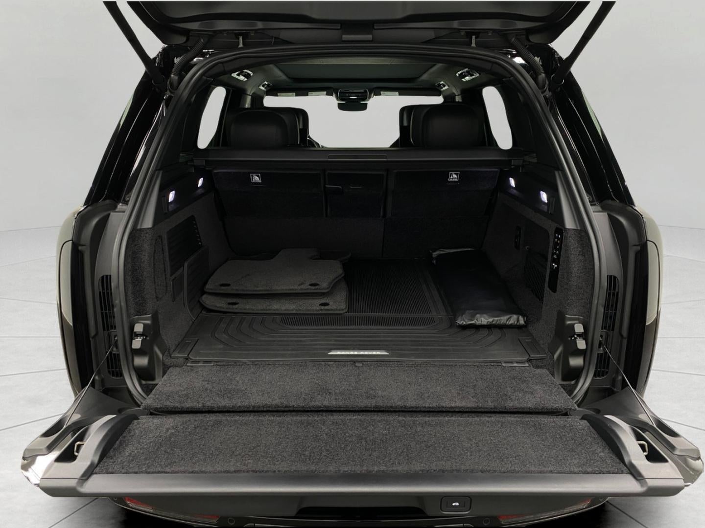 2024 Land Rover Range Rover P615 SV SWB