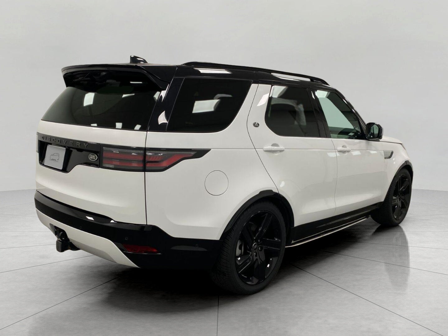 2024 Land Rover Discovery P300 Dynamic SE