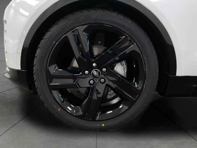 2024 Land Rover Discovery P300 Dynamic SE