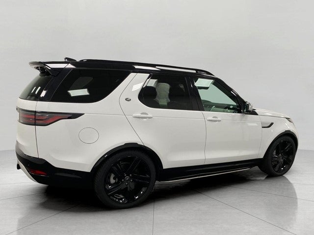 2024 Land Rover Discovery P300 Dynamic SE