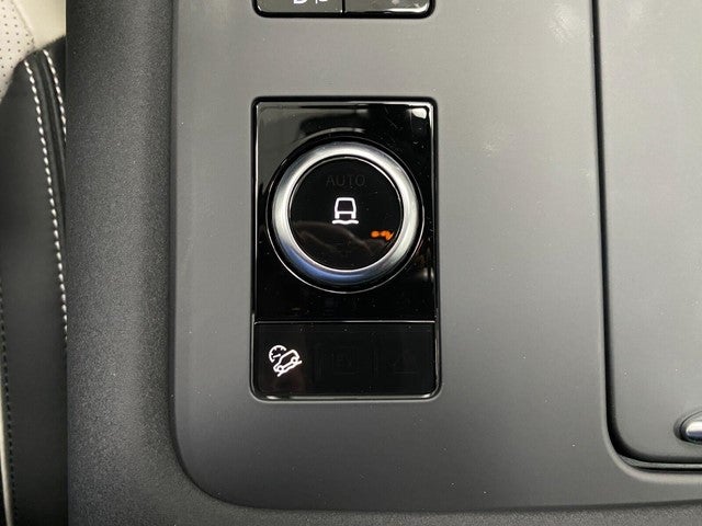 2024 Land Rover Discovery P300 Dynamic SE