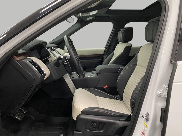 2024 Land Rover Discovery P300 Dynamic SE