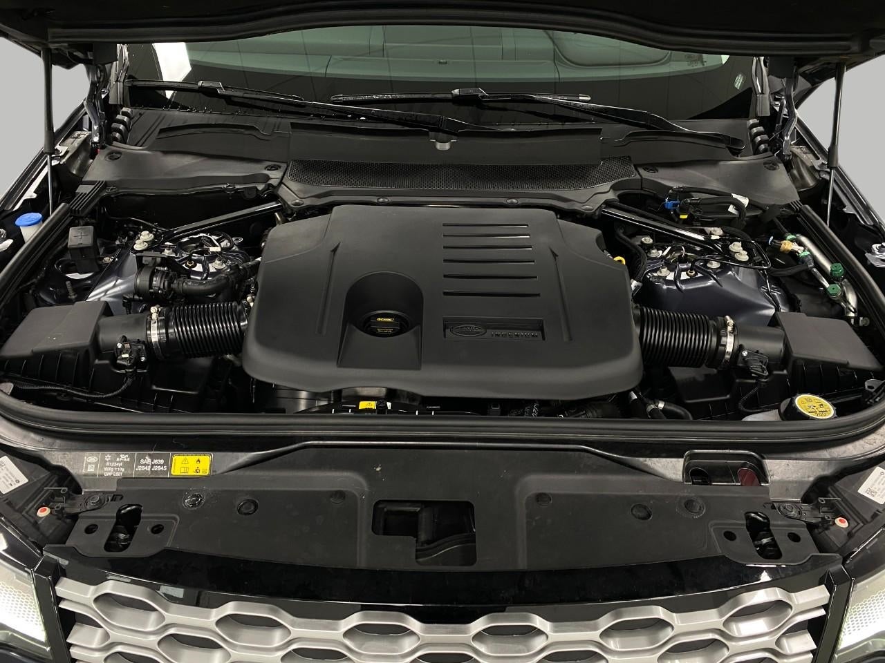 2025 Land Rover Discovery P360 Metropolitan Edition