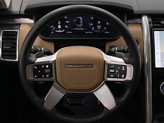 2025 Land Rover Discovery P360 Metropolitan Edition