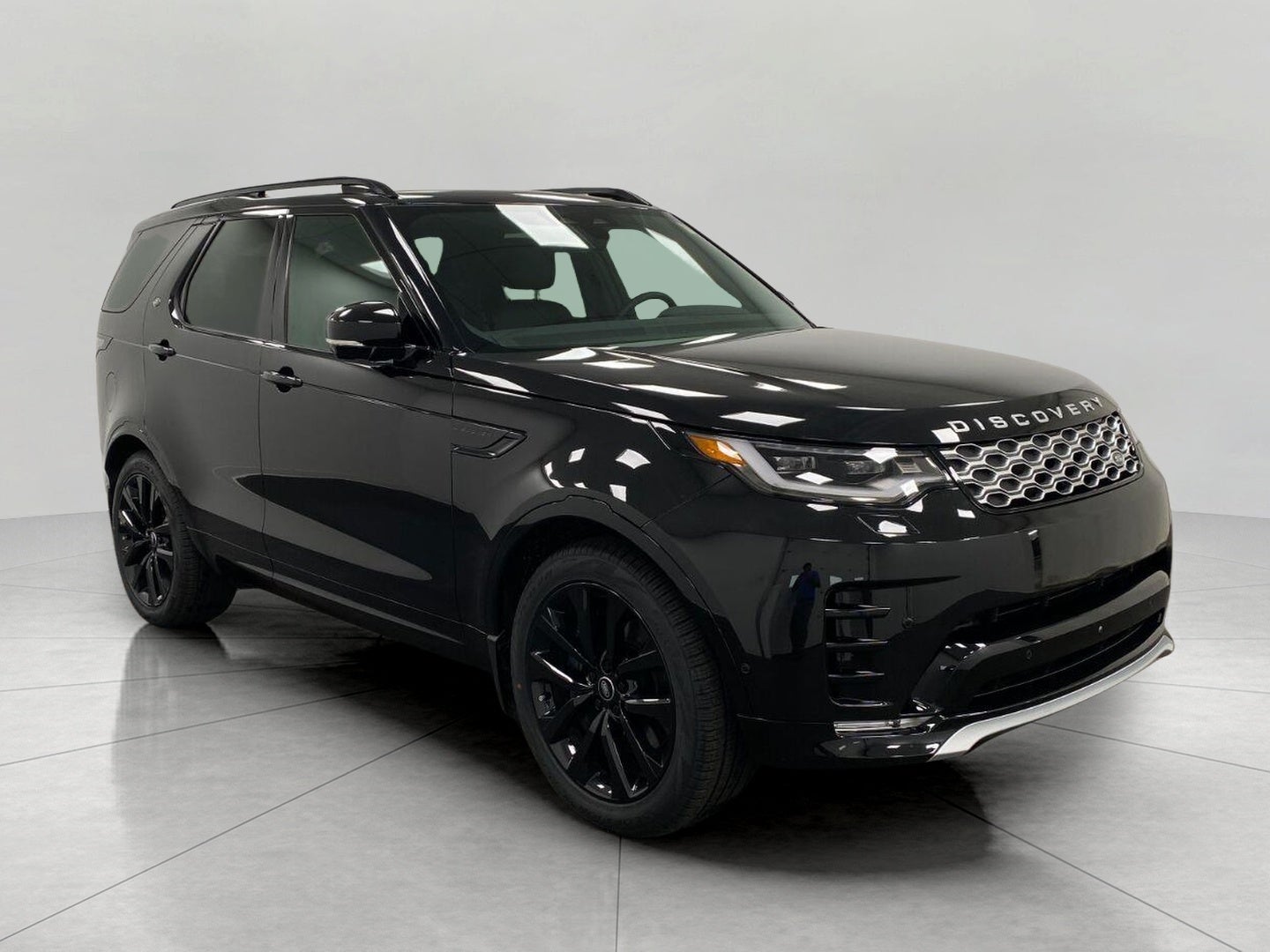 2026 Land Rover Discovery Tempest Edition AWD