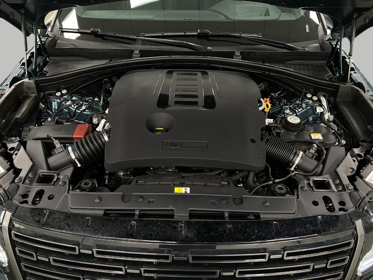 2026 Land Rover Range Rover Velar P400 Autobiography