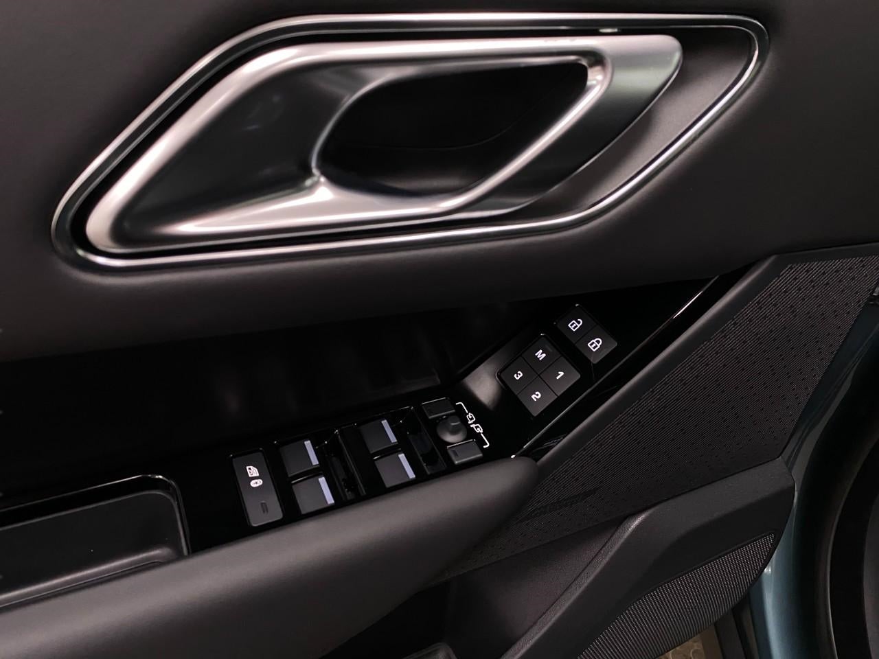 2026 Land Rover Range Rover Velar P400 Autobiography