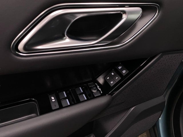 2026 Land Rover Range Rover Velar P400 Autobiography