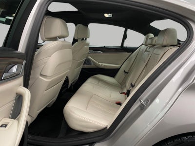 2019 BMW 5 Series M550i xDrive Sedan