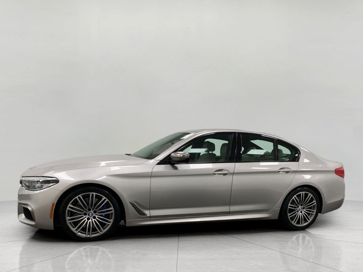 2019 BMW 5 Series M550i xDrive Sedan
