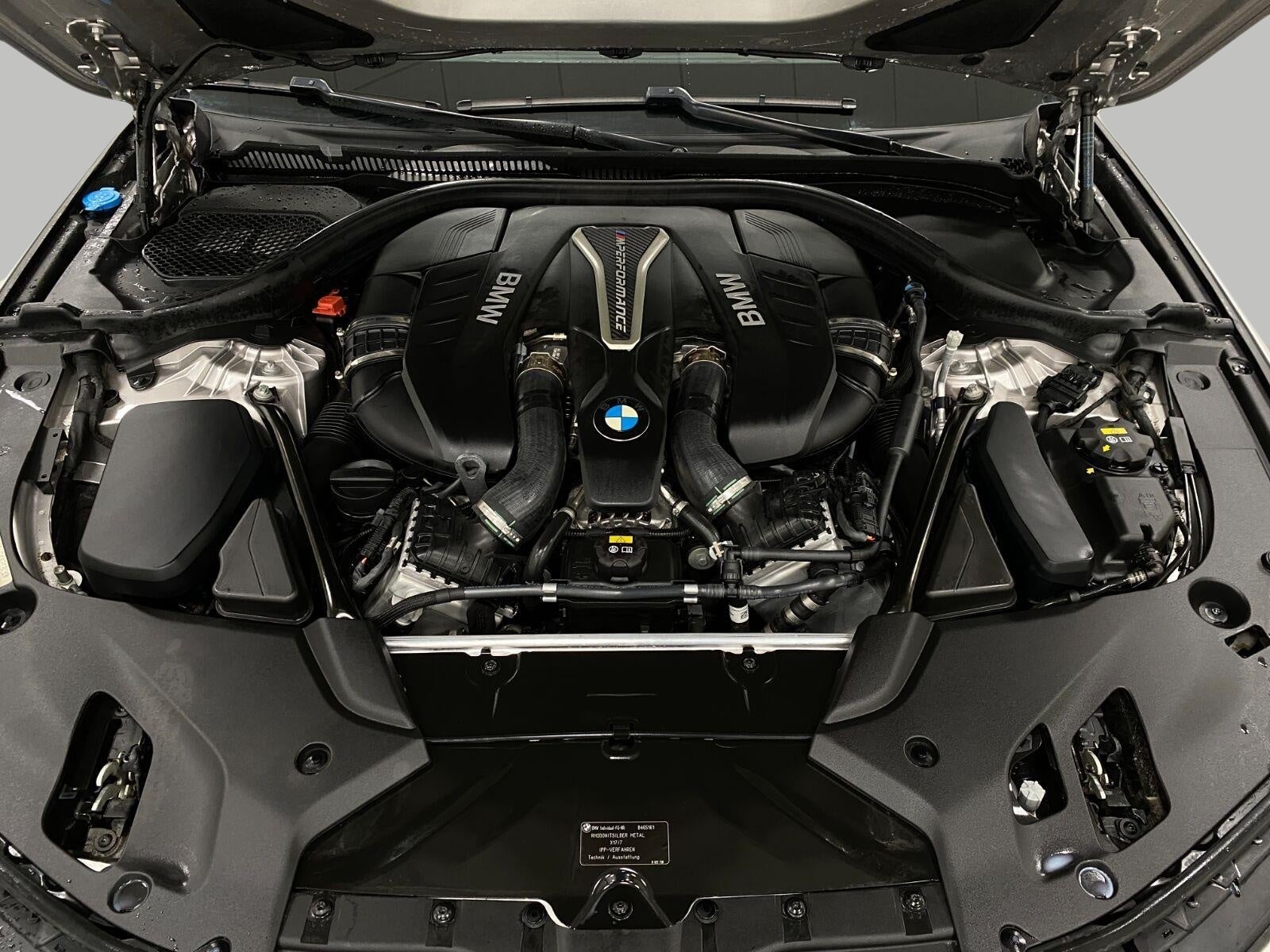 2019 BMW 5 Series M550i xDrive Sedan