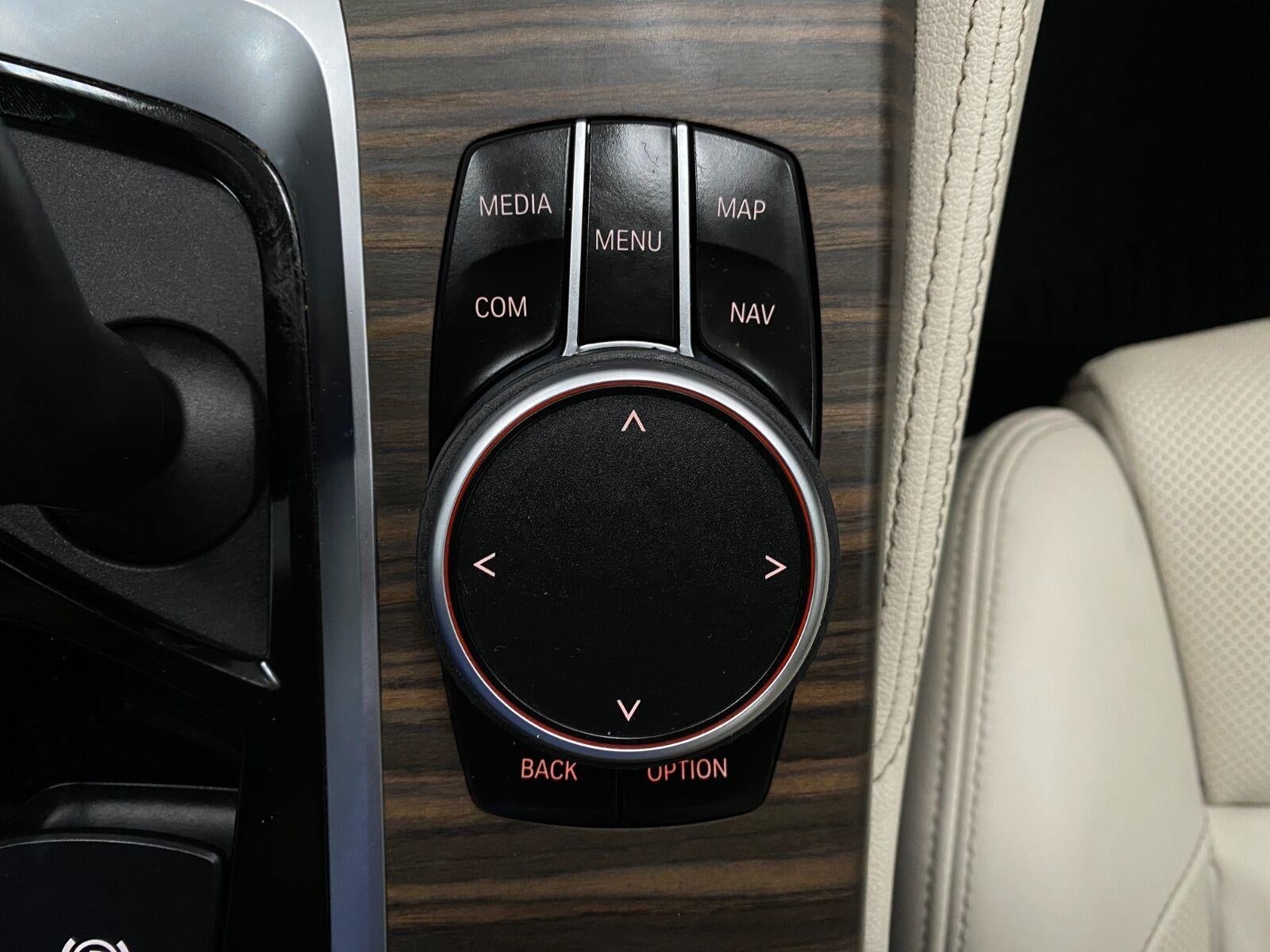 2019 BMW 5 Series M550i xDrive Sedan