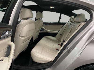 2019 BMW 5 Series M550i xDrive Sedan