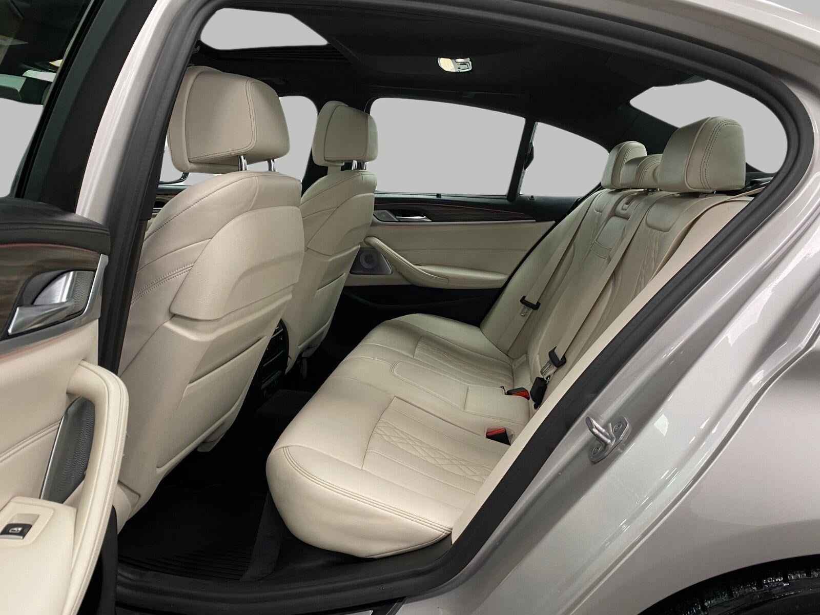 2019 BMW 5 Series M550i xDrive Sedan